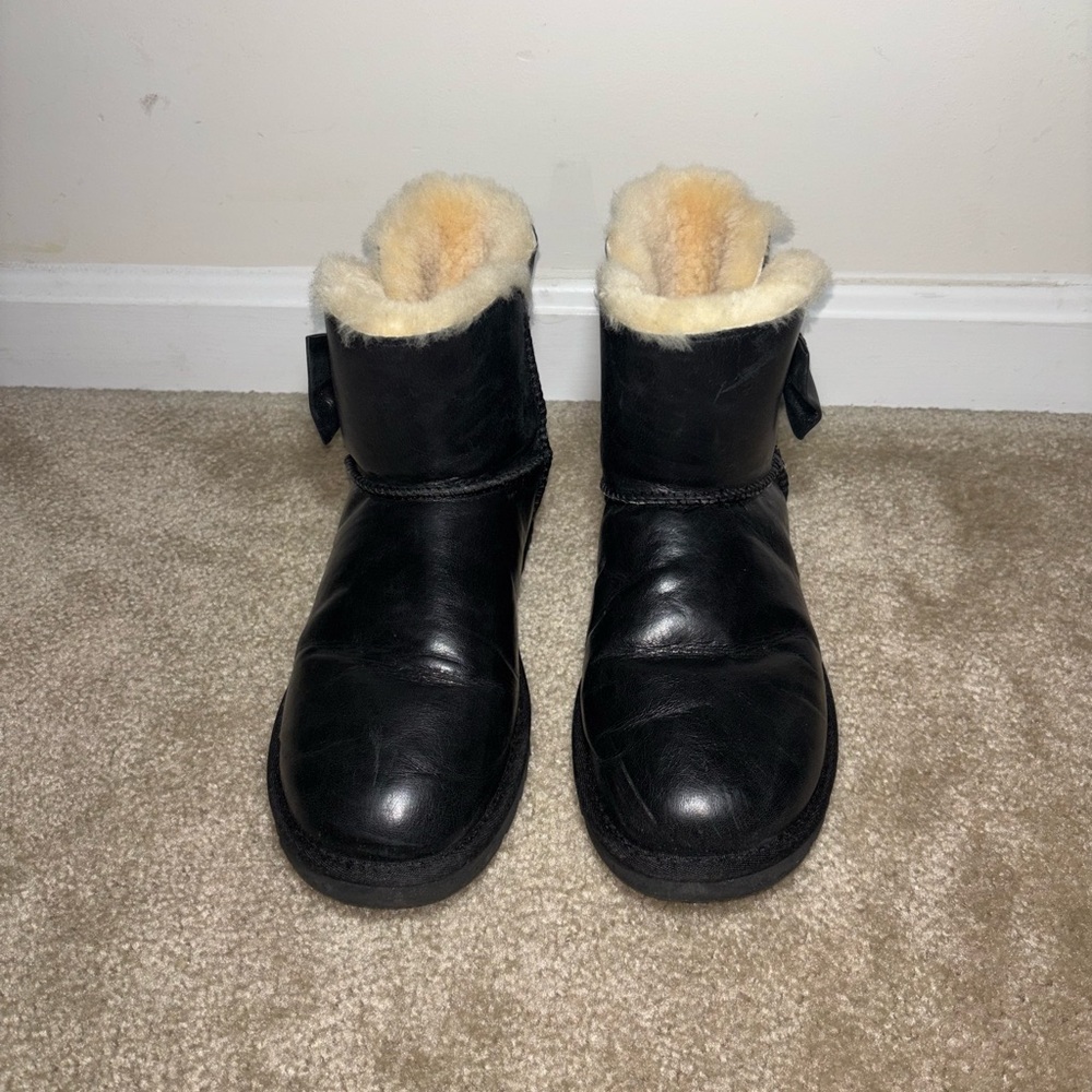 UGGs Cozy Short Black Boots with Shearling